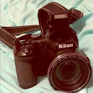 Nikon B500 Camera